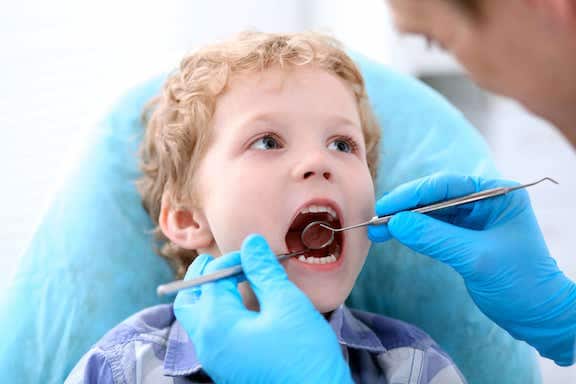 Dental exam on a child